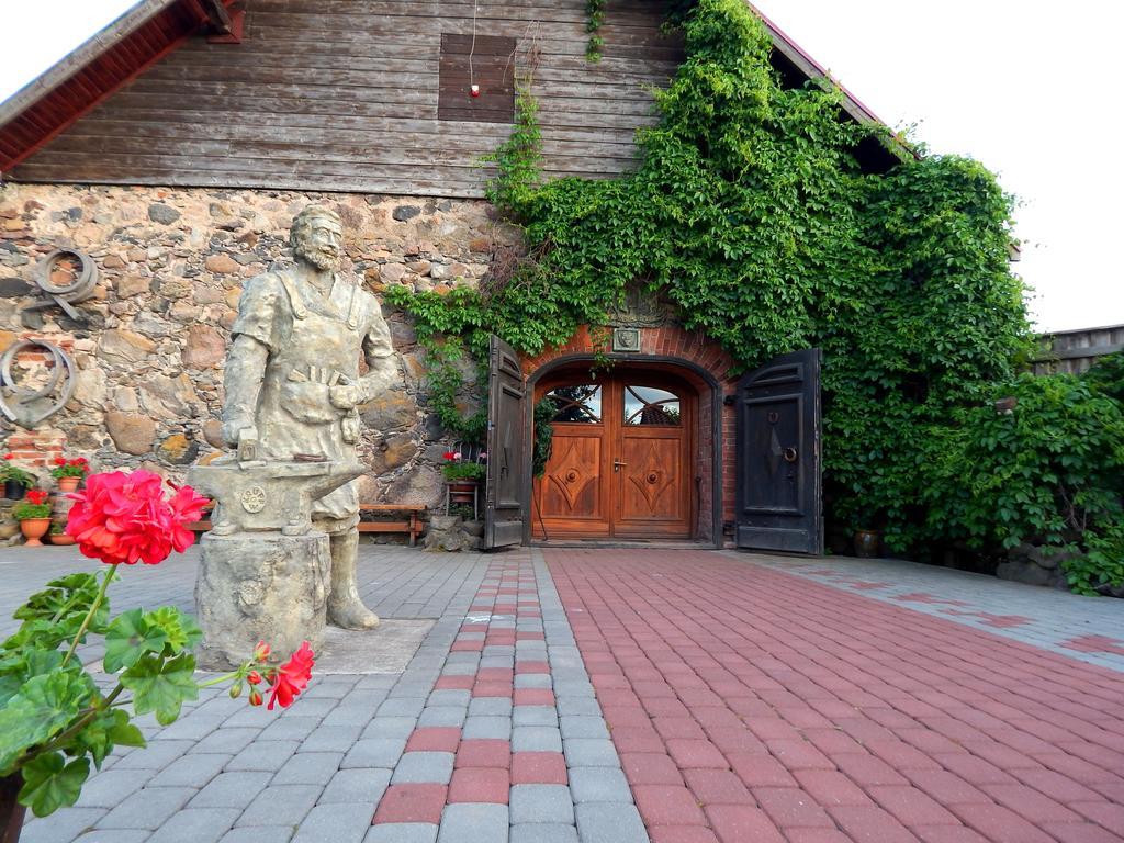 Hôtel Pie Veca Kaleja à Daugavpils Extérieur photo