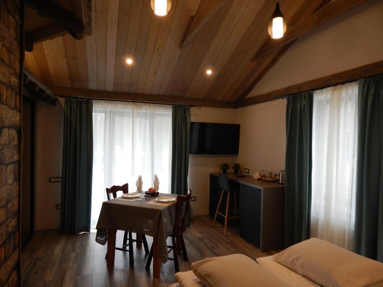 Hôtel Pie Veca Kaleja à Daugavpils Extérieur photo