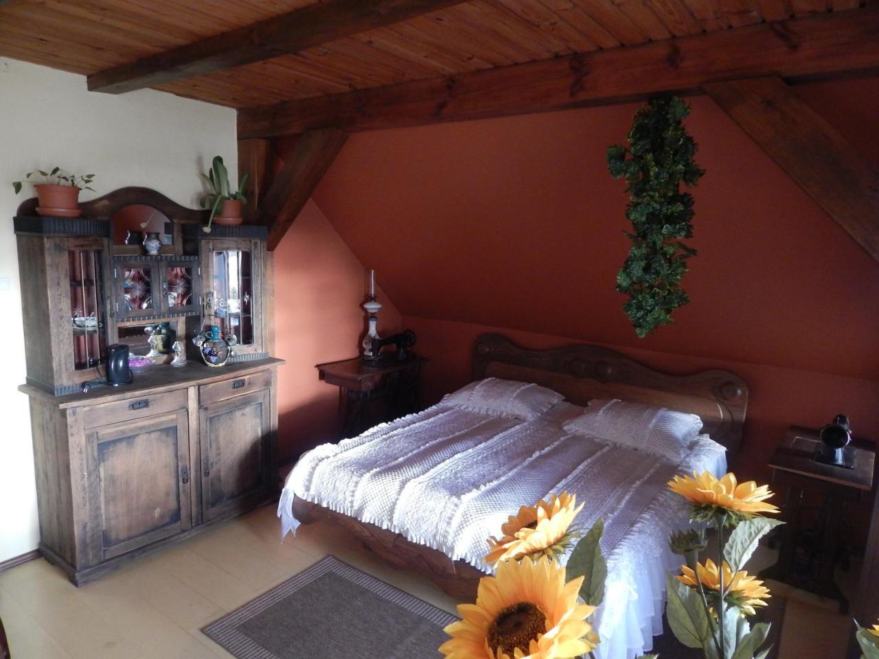 Hôtel Pie Veca Kaleja à Daugavpils Extérieur photo